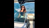 سارة سلامة تقود يخت (1)
