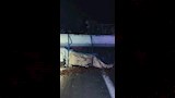 انقلاب سيارة نقل بمحملة بالتمور في الوادي الجديد