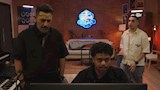 بعد الإنذارات القانونية.. عمرو مصطفى يحتفل بتصدر أغانيه مع حمو المرشدي