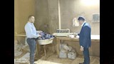 ضبط 1.5 طن بن مخلوط بالبسلة بمخزن غير مرخص بشبرا الخيمة (9)