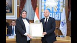محافظ القاهرة يكرم فريق التخطيط الاستراتيجي  (4)