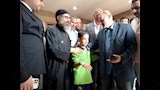 بعد حادث أتوبيس المدرسة.. وكيل تعليم سوهاج يطمئن على الطلاب بالمستشفى - صور
