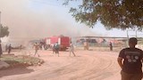 محافظ الوادي الجديد تتابع جهود محاصرة حريق مشروع المواشي بالخارجة - صور