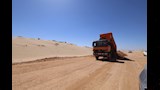 كامل الوزير يتابع خط العريش وطابا بطول 500 كم  (13)