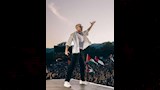 ماكليمور يتفاعل مع جمهوره_17