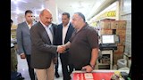 محافظ السويس يتحدث مع المواطنين بالغرع 