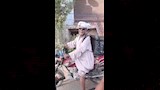 عم محمد يعمل دليفري بالأقصر (2)
