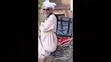 عم محمد يعمل دليفري بالأقصر (5)