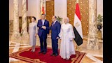 انتصار السيسي تعرب عن سعادتها باستقبال قرينة الرئيس الصيني (3)