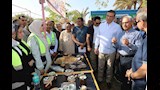 جولة وزير الزراعة ومحافظ بني سويف بالقرية المنتجة (6)