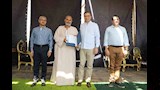 وزير الزراعة ومحافظ بني سويف يسلمان مزارعي إفوة عقود الأبقار المحسنة (7)