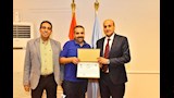 محافظ أسيوط يكرم 3 من رجال الإسعاف (4)_4