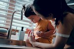 بين تغير الفصول.. 3 علاجات منزلية لتخفيف أعراض نزلات البرد 