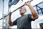 5 تمارين رياضية بسيطة ينصح بها الأطباء بعد سن الخمسين.. اعرفها