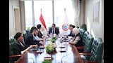 وزير الصحة يبحث تطوير منظومة الإسعاف الجوي في مصر (1)