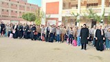 مدير تعليم بني سويف يقف دقيقة حداداً على روح معلم توفي داخل مدرسة (1)