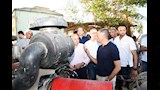 محافظ أسوان يتفقد مشروع العون الغذائى
