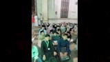 الوفد الاندونيسي في المسجد