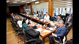اللواء طارق مرزوق، محافظ الدقهلية خلال الاجتماع (5)