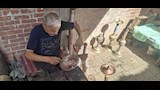 عم مصطفى آخر حراس مهنة النحاس (10)