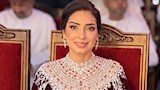 روجينا تخطف الأنظار بالزي العماني.. والجمهور: "محتشمة وجميلة"