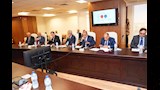 خلال الاجتماع (3)
