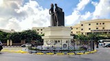محافظ الدقهلية يوجه بإقامة سياج حول تمثال ميدان جامعة المنصورة