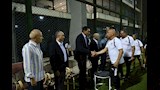 بالصور.. وزير الشباب والرياضة يؤازر منتخب مصر قبل مواجهة أنجولا