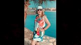 نادية الجندي تستمتع بأخر أيام الصيفية