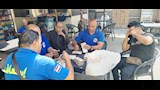 طاقم إسعاف يسلم 540 ألف جنيه لأسرة مصاب في حادث قليوب الزراعي