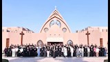 البابا تواضروس يلتقي كهنة 3 قطاعات وزوجاتهم (5)