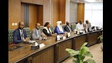 وزير الاتصالات المالي والسفير