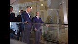 السيسي وقرينته يصطحبان الرئيس الصيني في جولة بالمتحف الكبير (10)