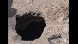 حفرة على طريق الدلنجات بالبحيرة....__2