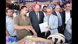 محافظ بني سويف يتفقد معرض أهلاً مدارس