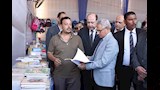محافظ بني سويف يتفقد معرض أهلاً مدارس