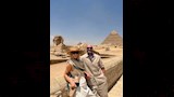 جيسون ستاثام وزوجته روزي هنتنغتون وايتلي