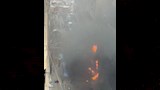 السيطرة على حريق ضخم داخل مكتبة في الشرقية