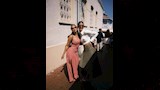 تارا عماد رفقة صديقاتها