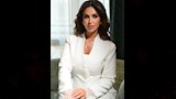 اعتمدت مي وضع مكياجا ناعما 