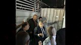 حريق بمعرض السلع الغذائية بالمنصورة بسبب ماس كهربائي  (2)