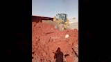 انقلاب سيارة نقل على الصحراوي الغربي بأسيوط