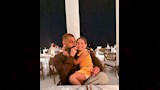 محمد صلاح يشارك لقطات طريفة مع ابنتيه 