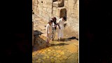 هالة صدقي مع ابنها وابنتها في الأردن