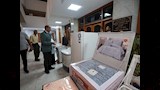 محافظ أسيوط يرسم البسمة على وجه عروس من الأولى بالرعاية ويهديها جهازًا متكاملًا لمساندتها في بداية حياتها (5)