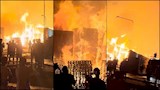 اندلاع حريق داخل مصنع كرتون بالعبور.. والدفع بـ9 سيارات إطفاء للسيطرة على النيران