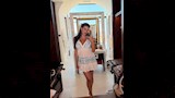 ياسمين صبري بفستان قصير وجريء