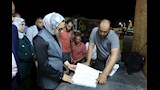 محافظ الوادي الجديد تتابع اعمال فرز التمور بمجمع تمور المحافظة