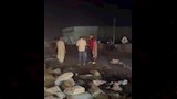تصادم جرار زراعي بسيارة نصف نقل في كفر شكر (4)