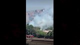 الأهالي شاهدوا أعمدة الدخان من مسافات بعيدة
